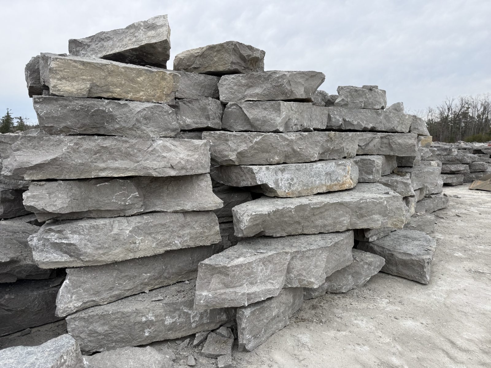 Armour Wall Stacked 1 — Natural Stone Source Ontario