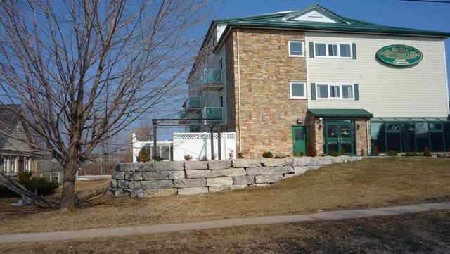 Commercial Retaining Wall — Natural Stone Source Ontario