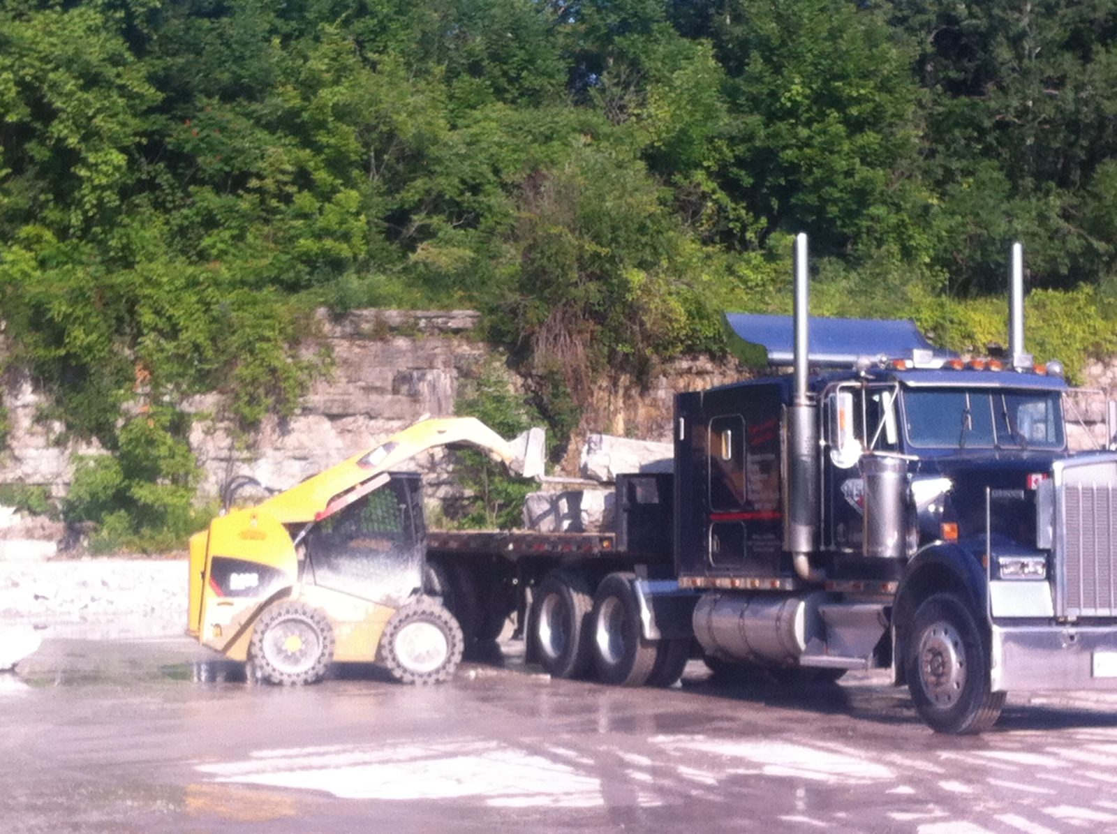 Skidsteer Quarry Flatbed — Natural Stone Source Ontario