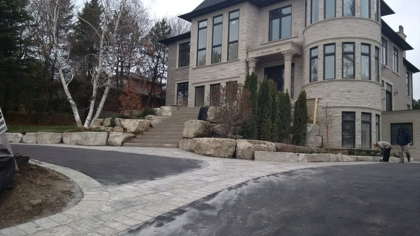Stone Entrance Driveway — Natural Stone Source Ontario